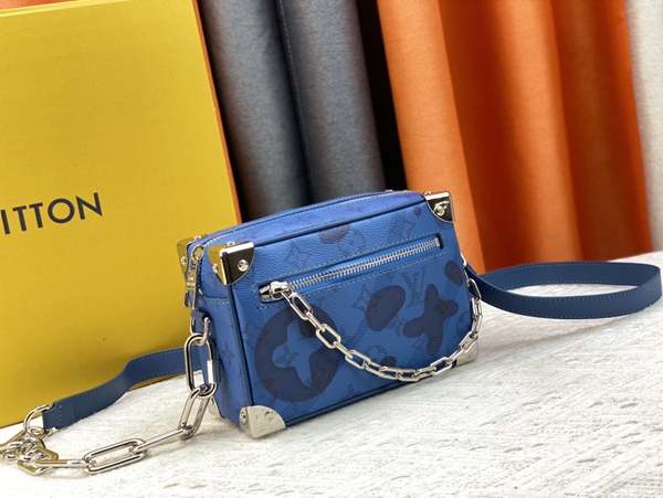 ルイヴィトンバッグ背面デザイン